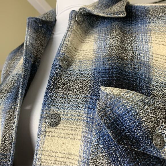 COMMITTED women’s cropped plaid shacket sz M - Picture 5 of 6